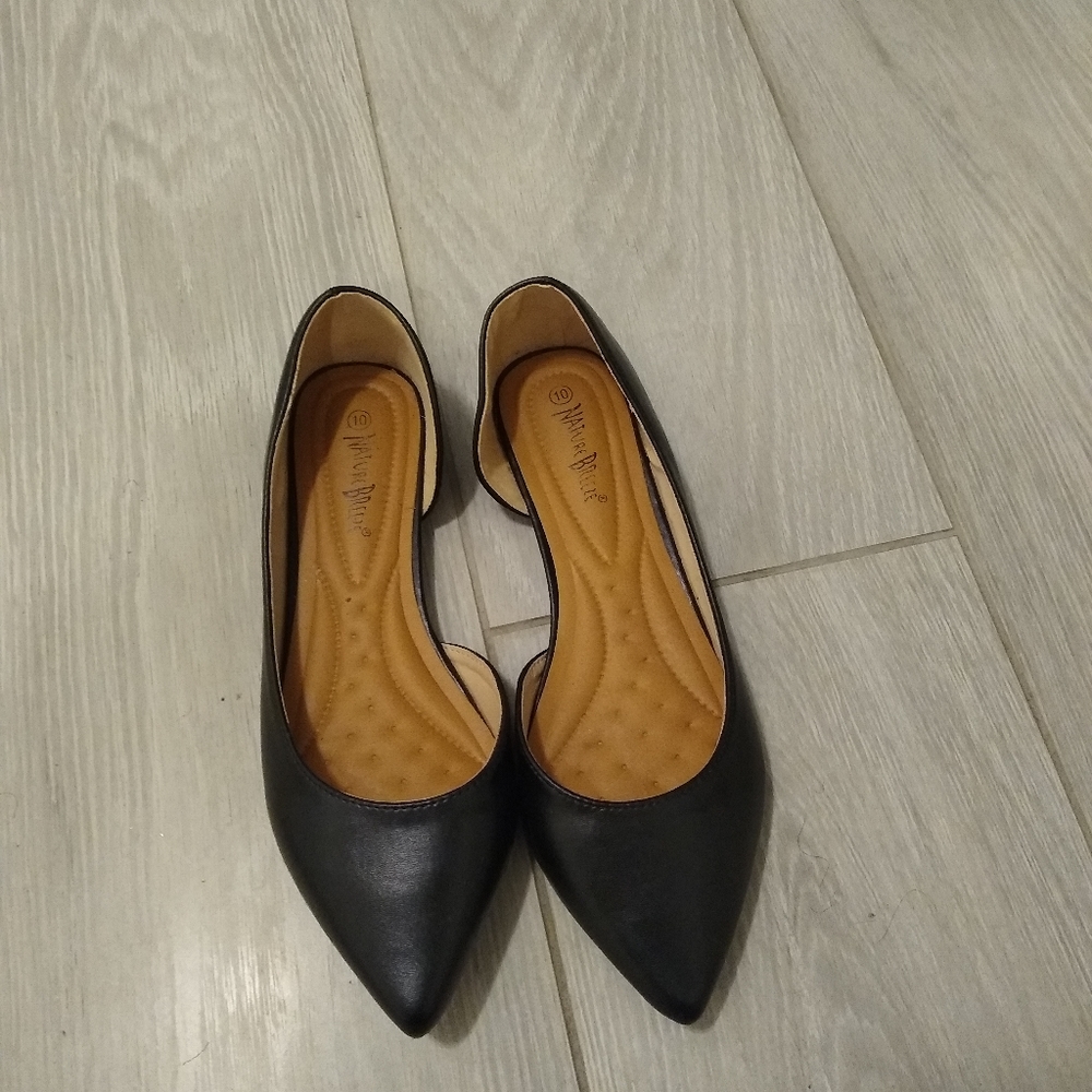 Shoes - Picture 3 of 4